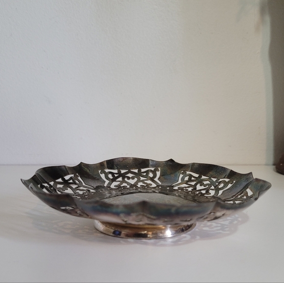 Vintage Silver Plated Pierced Footed Candy Dish - Picture 4 of 7